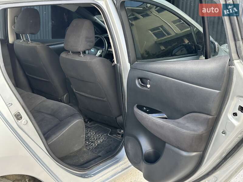 Хэтчбек Nissan Leaf 2013 в Каменец-Подольском фото 17 Хэтчбек Nissan Leaf 2013 в Каменец-Подольском
