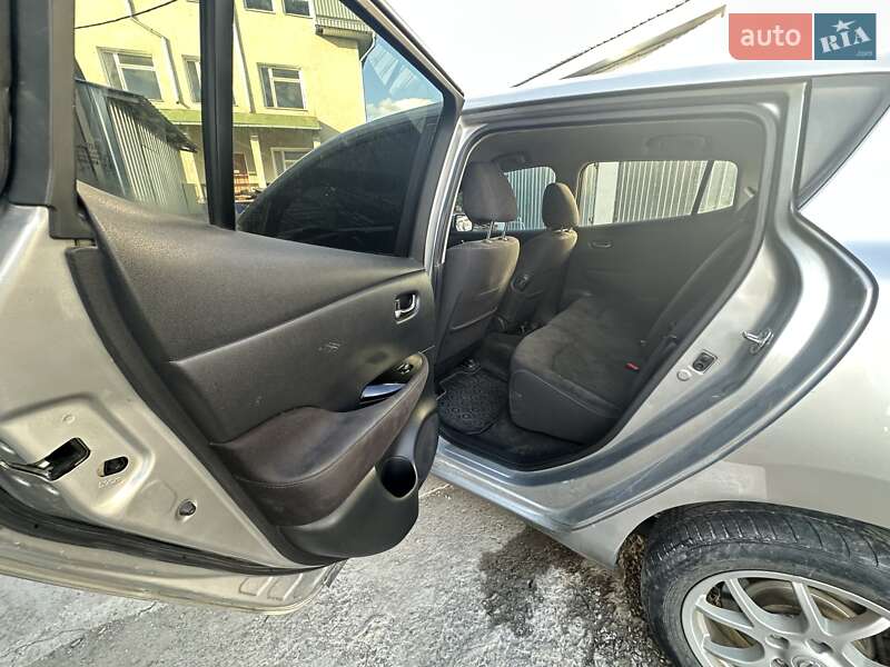 Хэтчбек Nissan Leaf 2013 в Каменец-Подольском фото 20 Хэтчбек Nissan Leaf 2013 в Каменец-Подольском