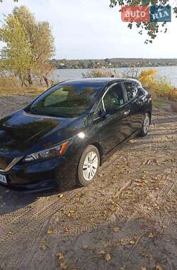 Хэтчбек Nissan Leaf 2021 в Днепре