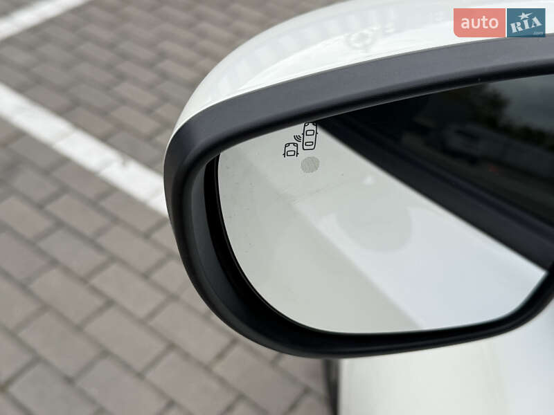 Хетчбек Nissan Leaf 2020 в Дубні