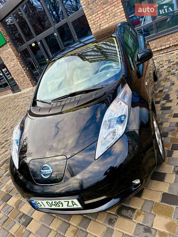 Хэтчбек Nissan Leaf 2012 в Кременчуге