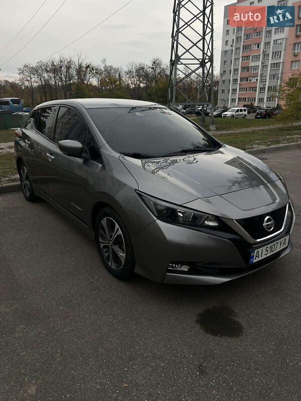 Хэтчбек Nissan Leaf 2018 в Харькове фото Хэтчбек Nissan Leaf 2018 в Харькове