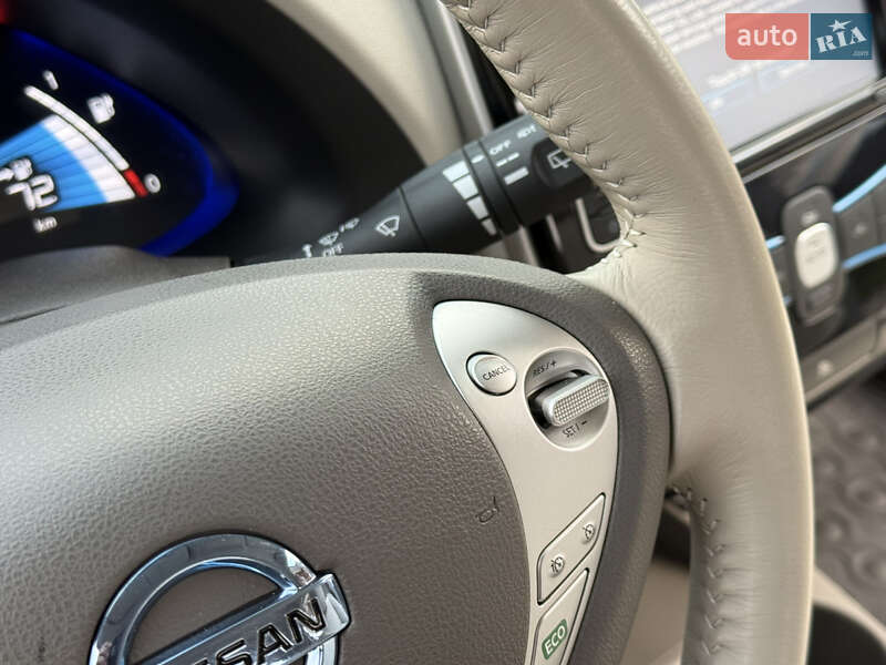 Хэтчбек Nissan Leaf 2014 в Ровно