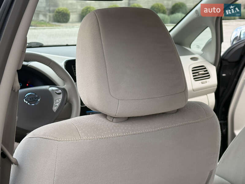 Хэтчбек Nissan Leaf 2014 в Ровно