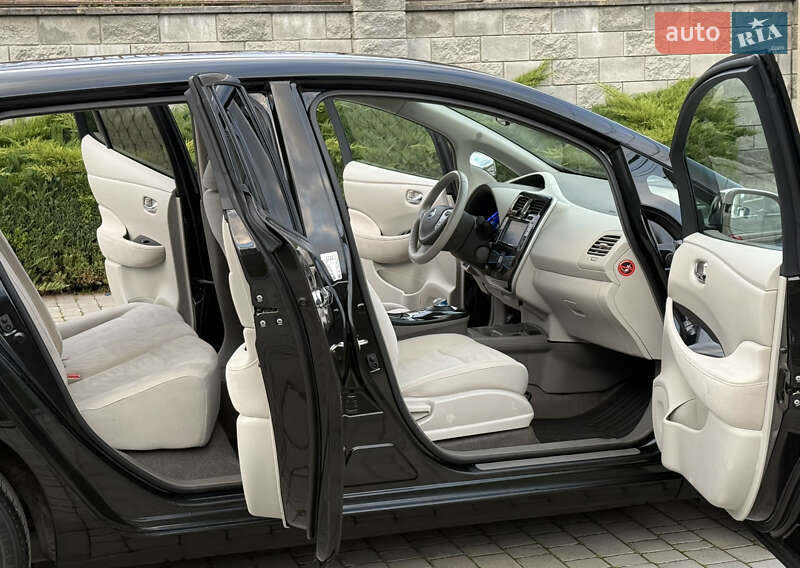 Хэтчбек Nissan Leaf 2014 в Ровно