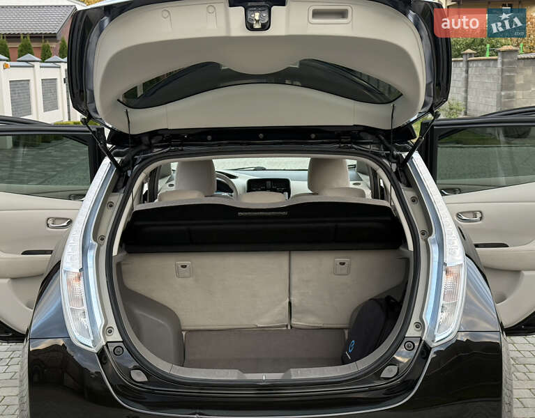 Хэтчбек Nissan Leaf 2014 в Ровно