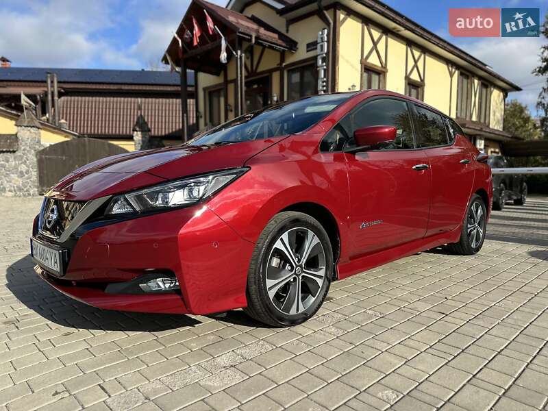 Хэтчбек Nissan Leaf 2018 в Хмельницком