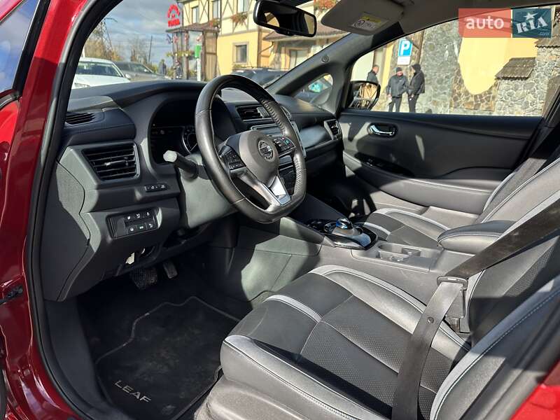 Хэтчбек Nissan Leaf 2018 в Хмельницком