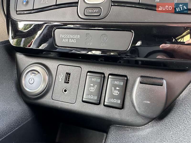 Хэтчбек Nissan Leaf 2018 в Хмельницком