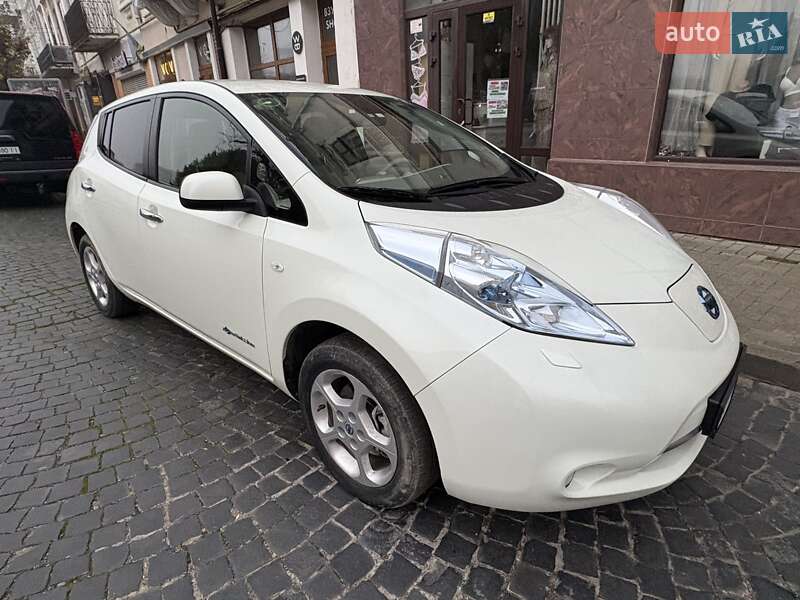 Хэтчбек Nissan Leaf 2012 в Коломые