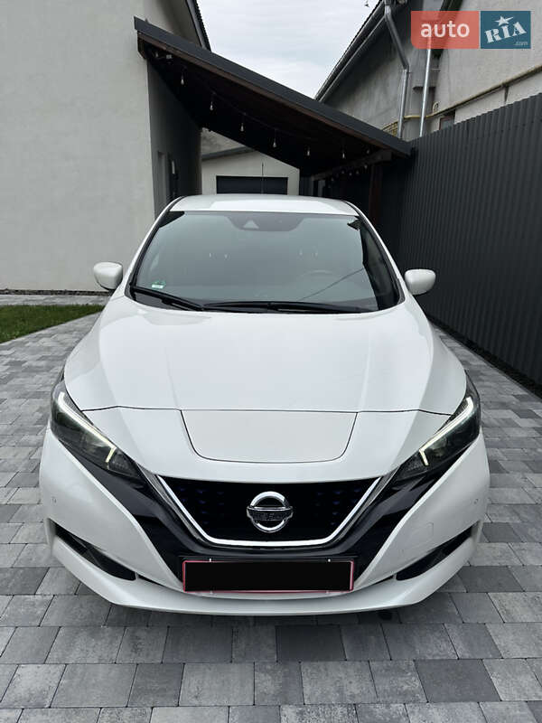 Хэтчбек Nissan Leaf 2019 в Хусте