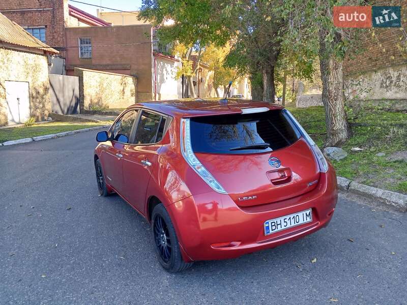 Хэтчбек Nissan Leaf 2013 в Белгороде-Днестровском фото 6 Хэтчбек Nissan Leaf 2013 в Белгороде-Днестровском