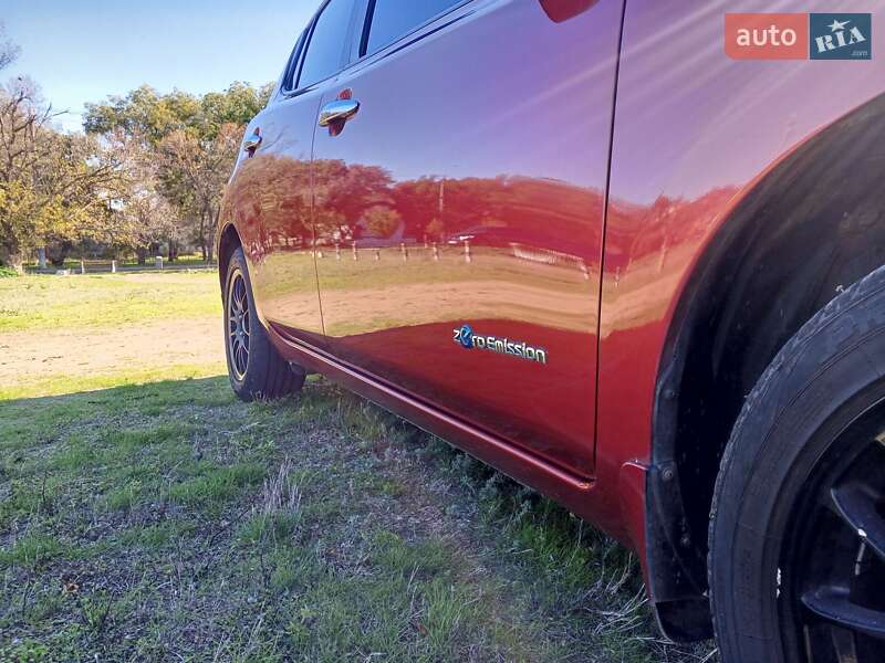 Хэтчбек Nissan Leaf 2013 в Белгороде-Днестровском фото 13 Хэтчбек Nissan Leaf 2013 в Белгороде-Днестровском