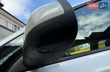 Хэтчбек Nissan Leaf 2013 в 