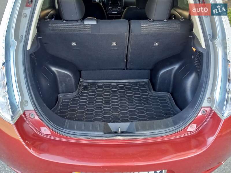 Хэтчбек Nissan Leaf 2013 в Белгороде-Днестровском фото 65 Хэтчбек Nissan Leaf 2013 в Белгороде-Днестровском