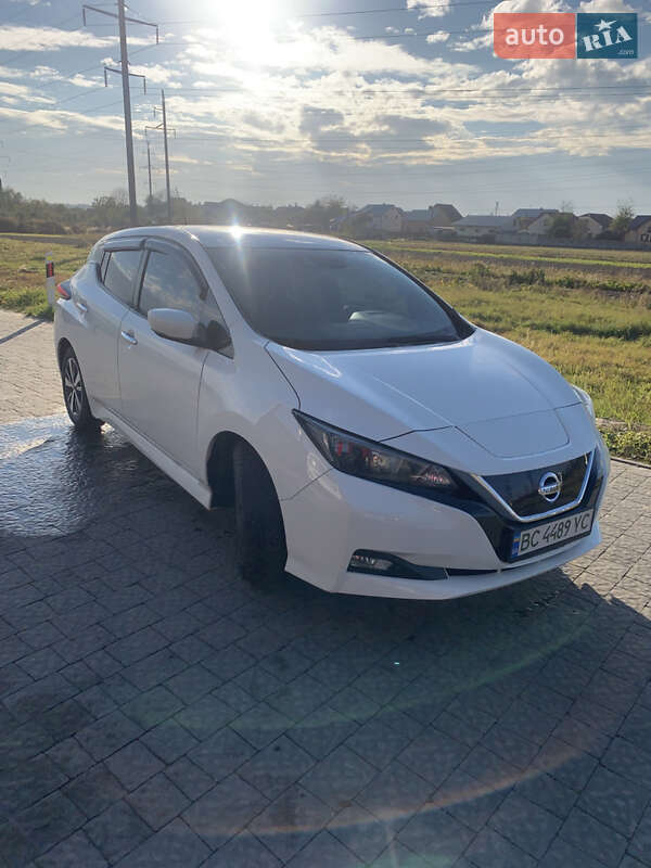 Хетчбек Nissan Leaf 2018 в Львові