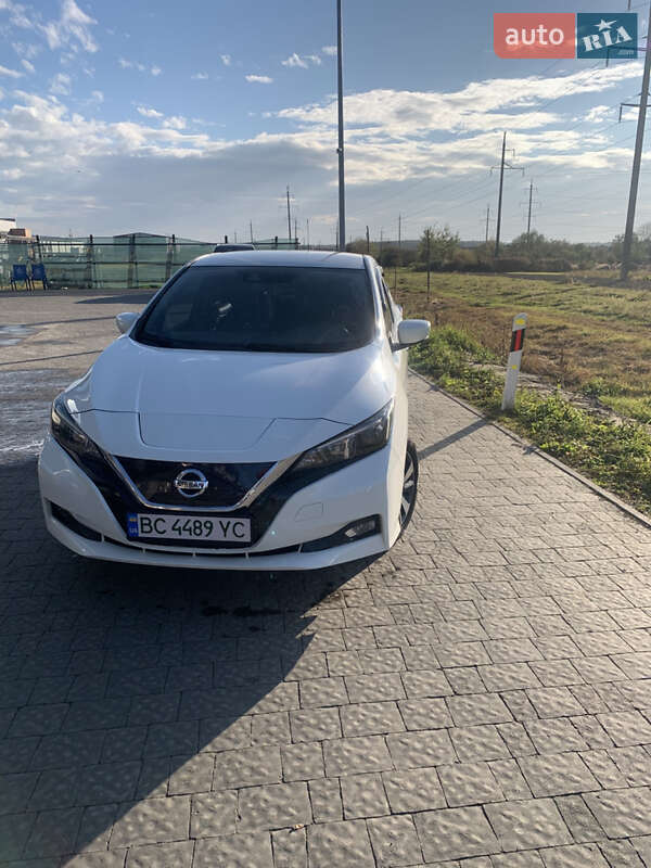 Хетчбек Nissan Leaf 2018 в Львові