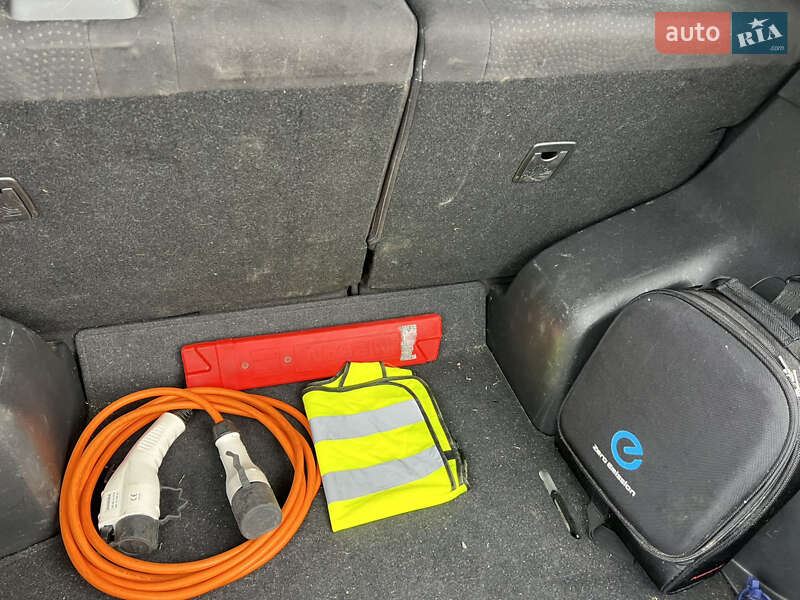 Хэтчбек Nissan Leaf 2014 в Харькове