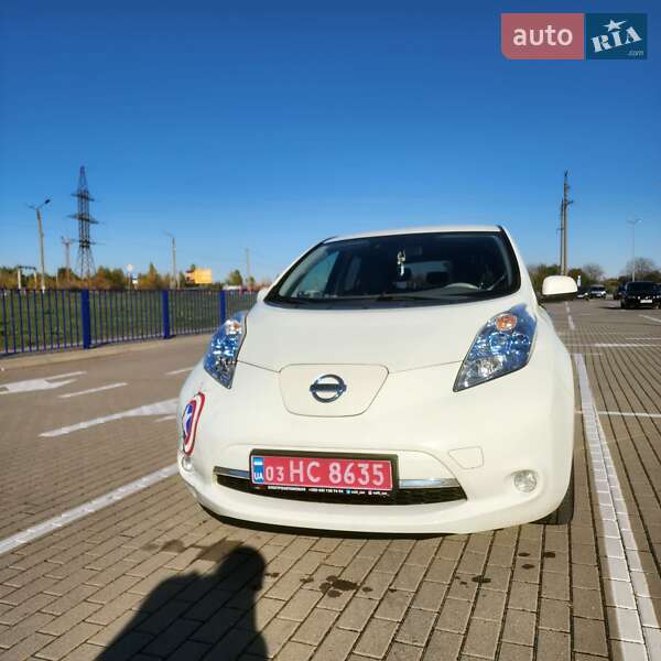 Хетчбек Nissan Leaf 2012 в Нововолинську фото 12 Хетчбек Nissan Leaf 2012 в Нововолинську