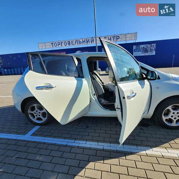 Хетчбек Nissan Leaf 2012 в Нововолинську фото 16 Хетчбек Nissan Leaf 2012 в Нововолинську
