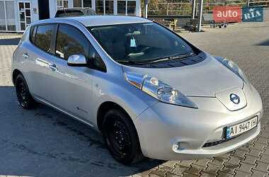 Хэтчбек Nissan Leaf 2015 в Черновцах