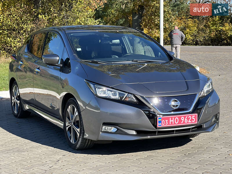Хетчбек Nissan Leaf 2018 в Луцьку