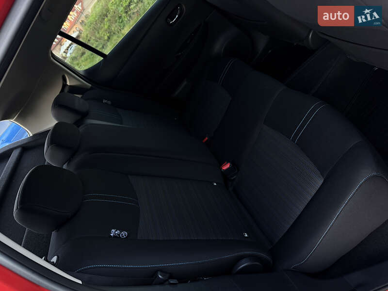 Хэтчбек Nissan Leaf 2020 в Тернополе фото 18 Хэтчбек Nissan Leaf 2020 в Тернополе