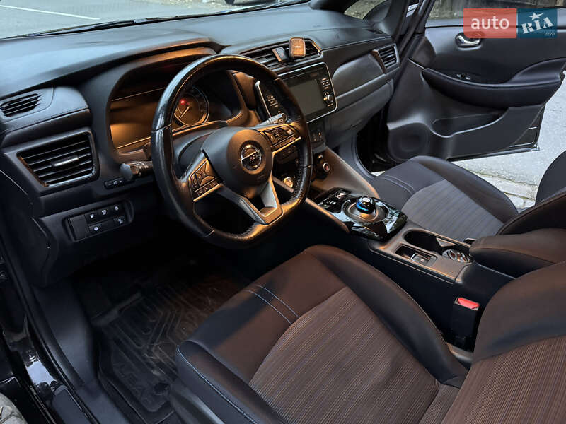 Хэтчбек Nissan Leaf 2018 в Дрогобыче