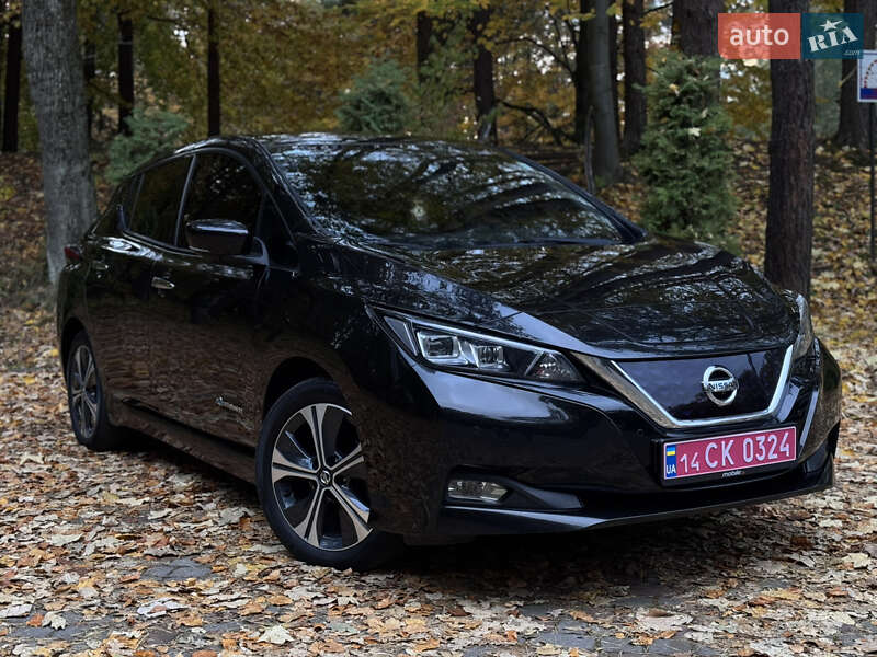 Хэтчбек Nissan Leaf 2018 в Дрогобыче