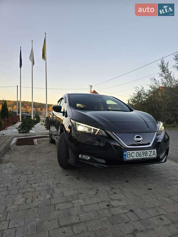 Хэтчбек Nissan Leaf 2018 в Трускавце