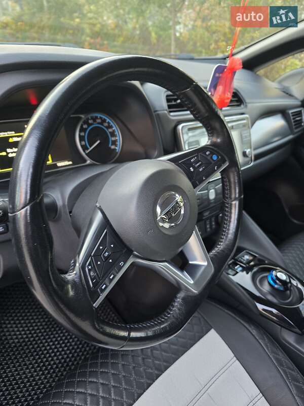 Хэтчбек Nissan Leaf 2018 в Трускавце