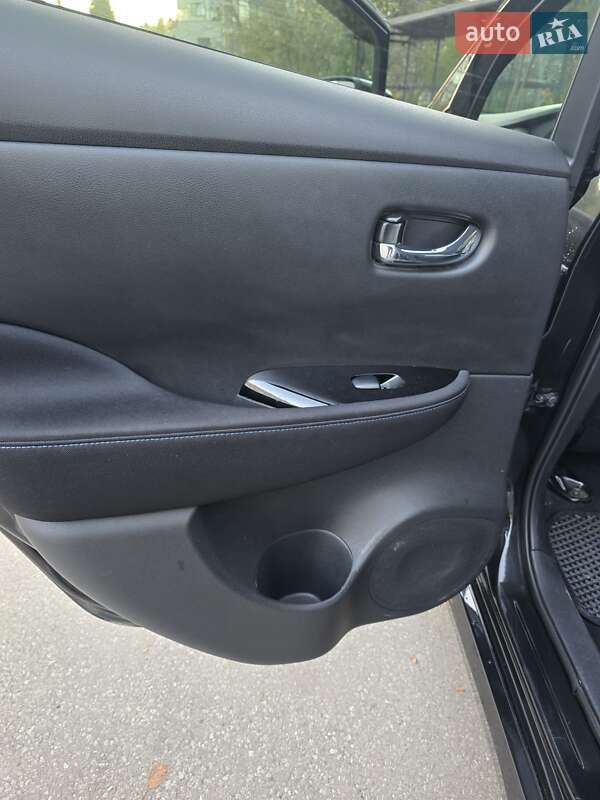 Хэтчбек Nissan Leaf 2018 в Трускавце