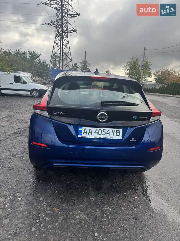 Хэтчбек Nissan Leaf 2020 в Киеве