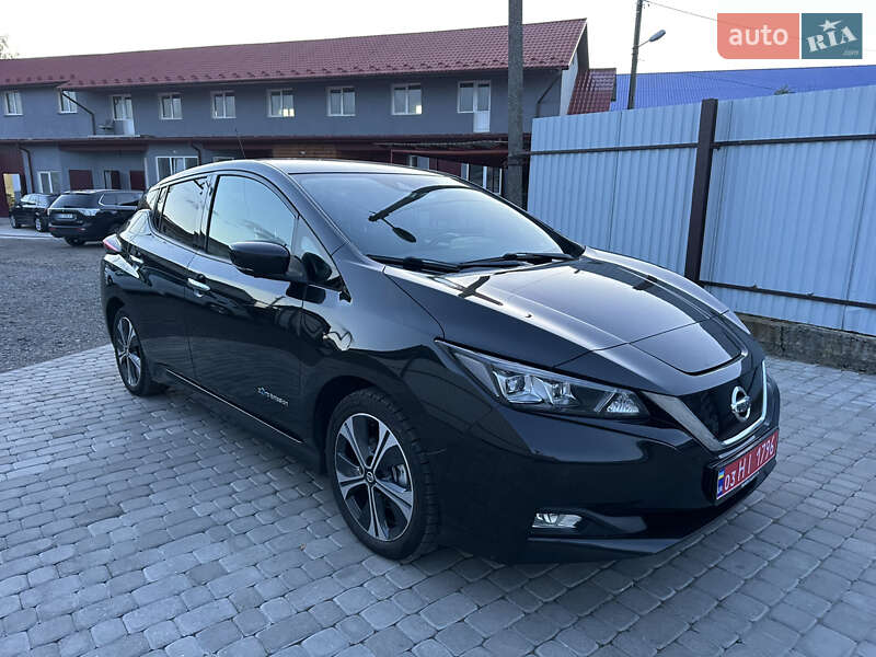 Хэтчбек Nissan Leaf 2018 в Сокале