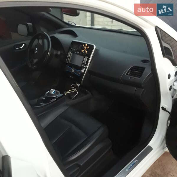 Хетчбек Nissan Leaf 2013 в Нововолинську фото 8 Хетчбек Nissan Leaf 2013 в Нововолинську
