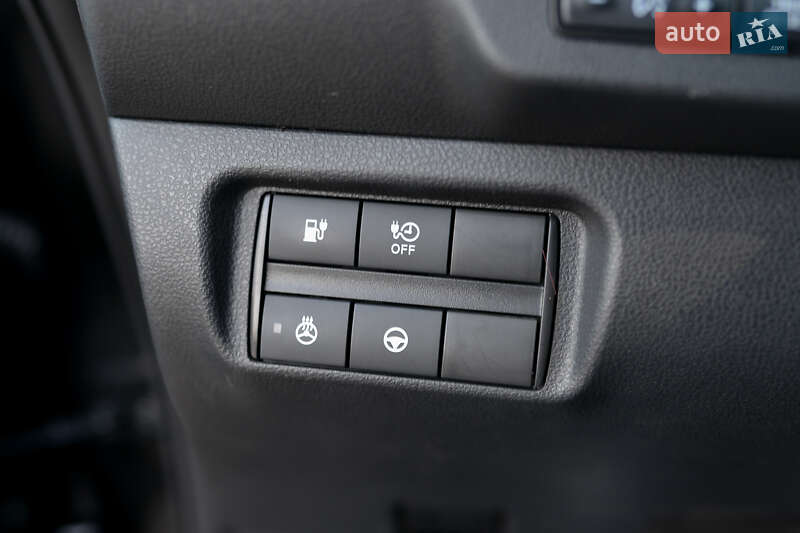 Хэтчбек Nissan Leaf 2023 в Турийске фото 32 Хэтчбек Nissan Leaf 2023 в Турийске