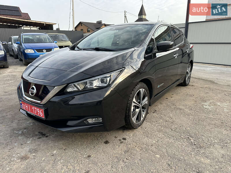 Хэтчбек Nissan Leaf 2018 в Сокале