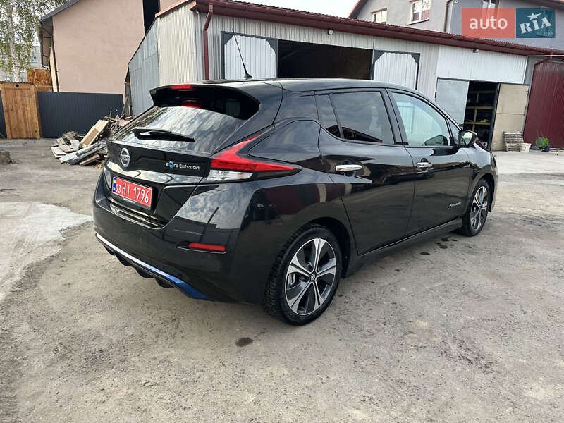 Хэтчбек Nissan Leaf 2018 в Сокале