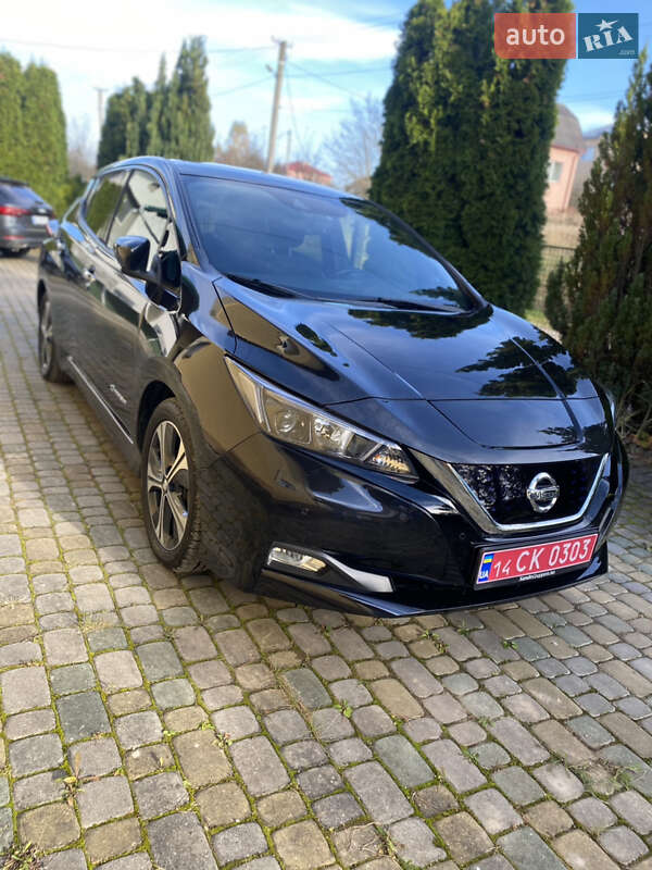 Хетчбек Nissan Leaf 2018 в Дрогобичі