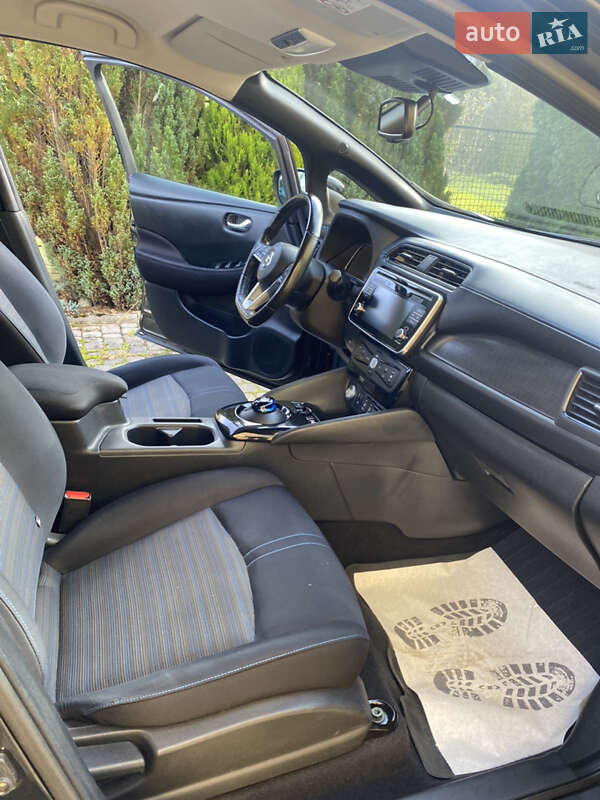 Хетчбек Nissan Leaf 2018 в Дрогобичі