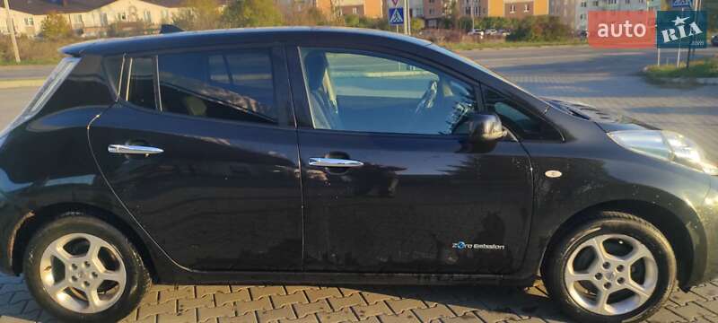 Хетчбек Nissan Leaf 2016 в Хмельницькому