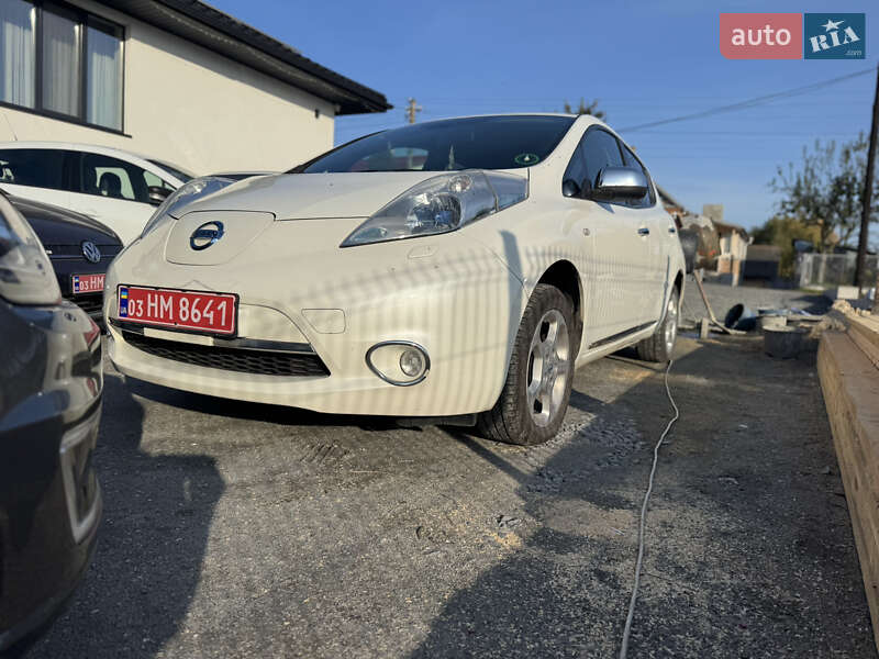 Хэтчбек Nissan Leaf 2013 в Ровно фото 2 Хэтчбек Nissan Leaf 2013 в Ровно