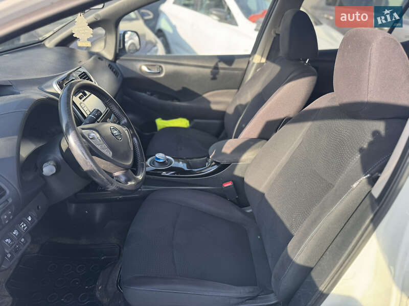 Хэтчбек Nissan Leaf 2013 в Ровно фото 6 Хэтчбек Nissan Leaf 2013 в Ровно