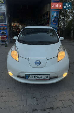 Хэтчбек Nissan Leaf 2016 в Тернополе Хэтчбек Nissan Leaf 2016 в Тернополе