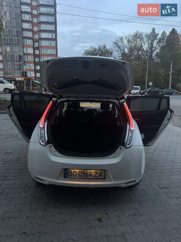 Хетчбек Nissan Leaf 2016 в Тернополі