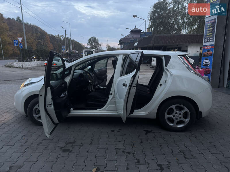 Хетчбек Nissan Leaf 2016 в Тернополі