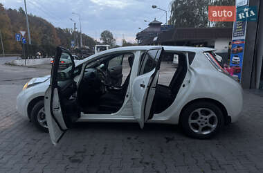 Хэтчбек Nissan Leaf 2016 в 