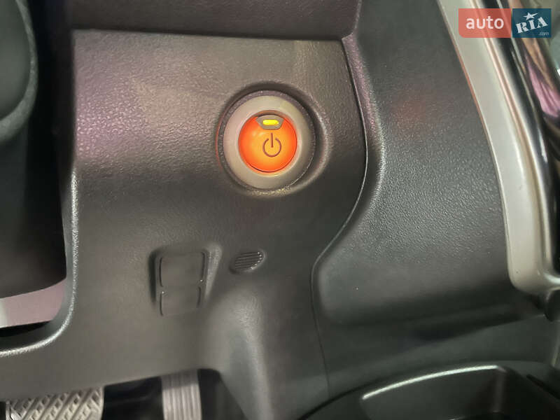 Хэтчбек Nissan Leaf 2013 в Стрые фото 38 Хэтчбек Nissan Leaf 2013 в Стрые