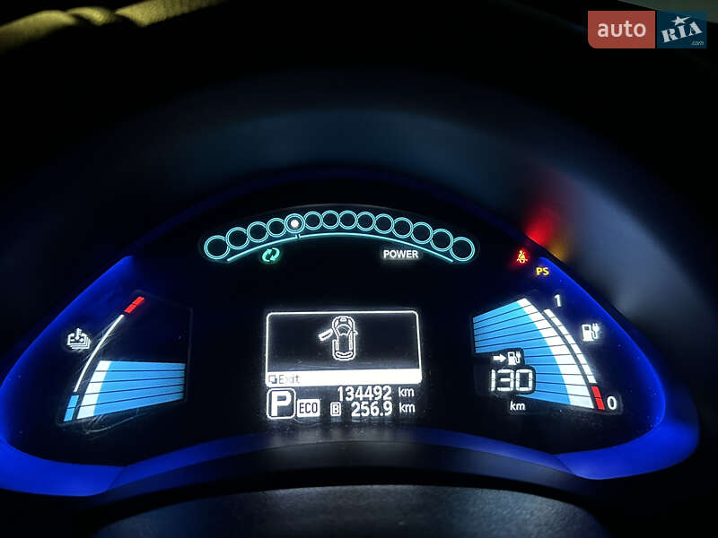 Хетчбек Nissan Leaf 2015 в Чернівцях фото 6 Хетчбек Nissan Leaf 2015 в Чернівцях