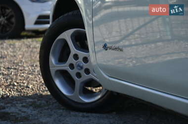 Хэтчбек Nissan Leaf 2011 в 